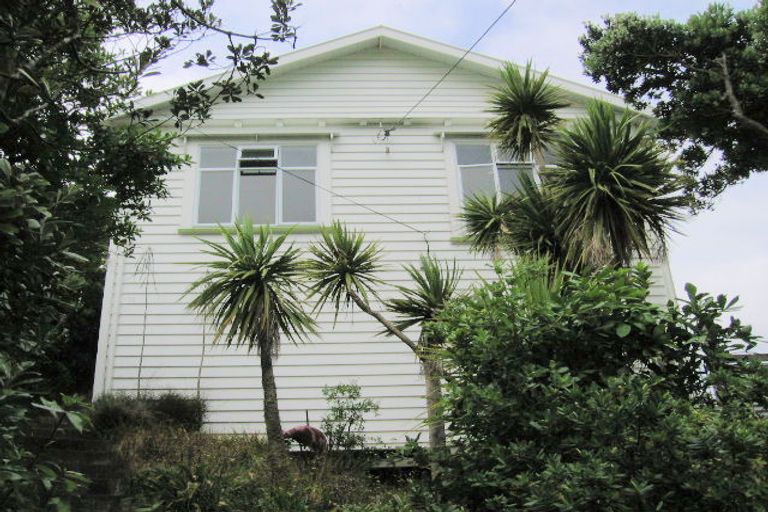 Photo of property in 75 Mornington Road, Brooklyn, Wellington, 6021