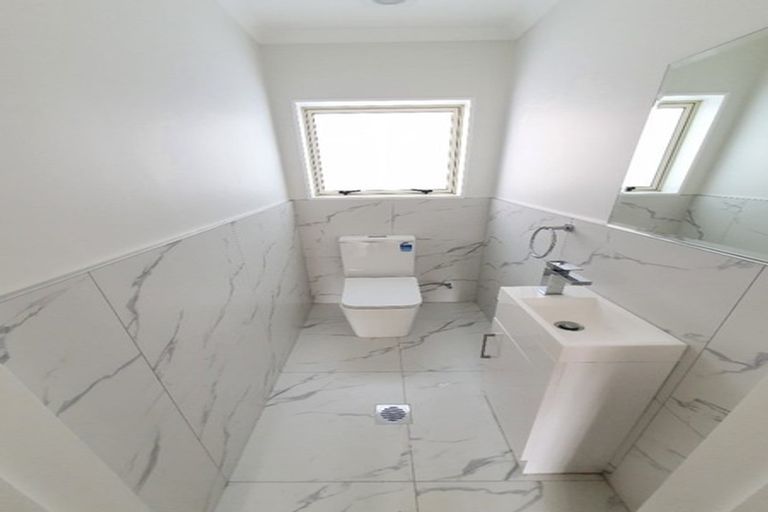 Photo of property in 7 Survila Street, Takanini, 2110