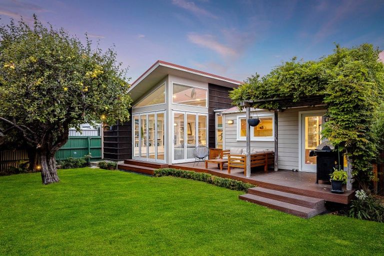 Photo of property in 5 Wiggins Street, Sumner, Christchurch, 8081