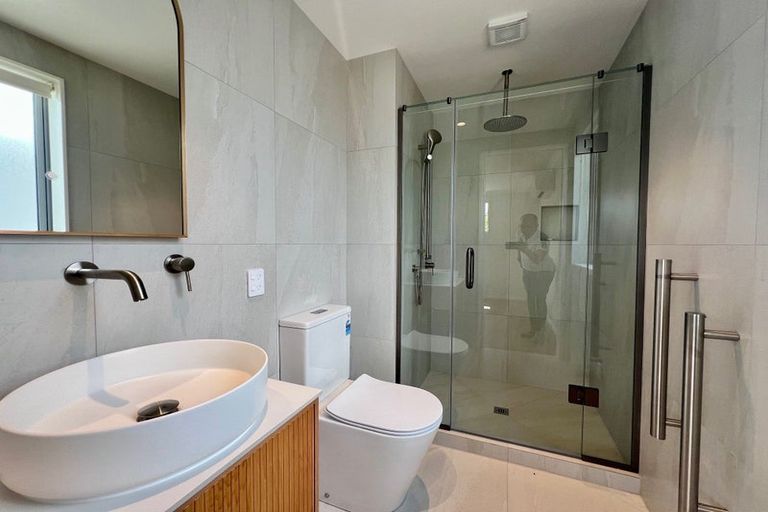 Photo of property in 109 Prince Regent Drive, Half Moon Bay, Auckland, 2012