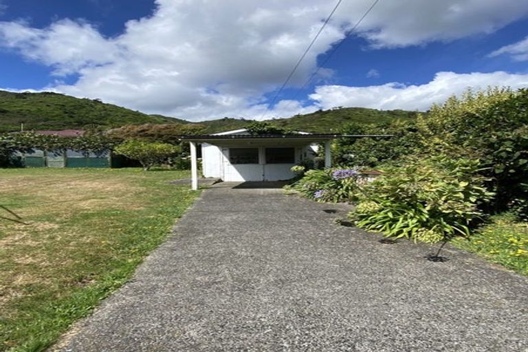 Photo of property in 9 Kotare Street, Waikanae, 5036