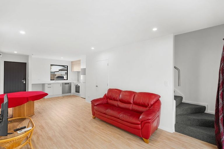 Photo of property in 2/304 Waterloo Road, Hornby, Christchurch, 8042