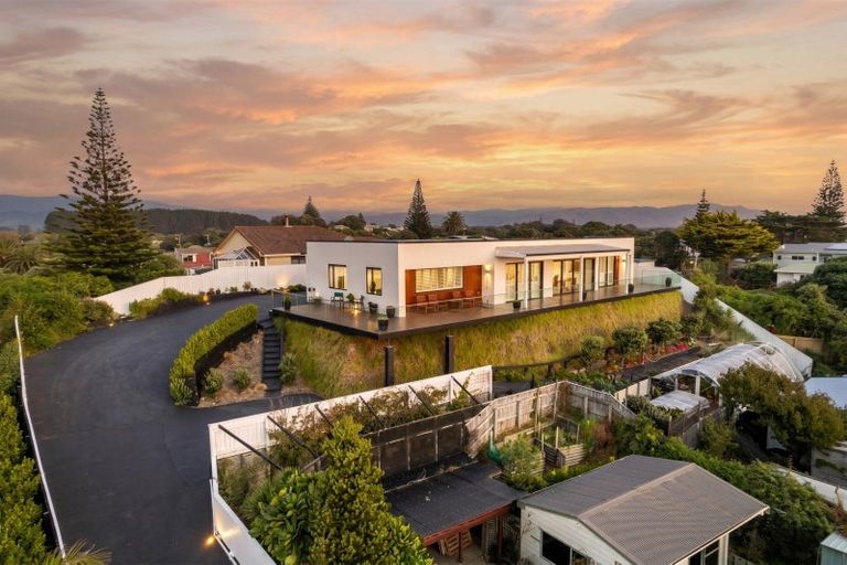 Photo of property in 44a Moana Street, Otaki Beach, Otaki, 5512