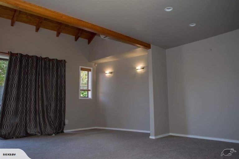 Photo of property in 111 Glenmore Road, Sunnyhills, Auckland, 2010