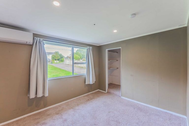 Photo of property in 27 Ruru Street, Waikanae, 5036