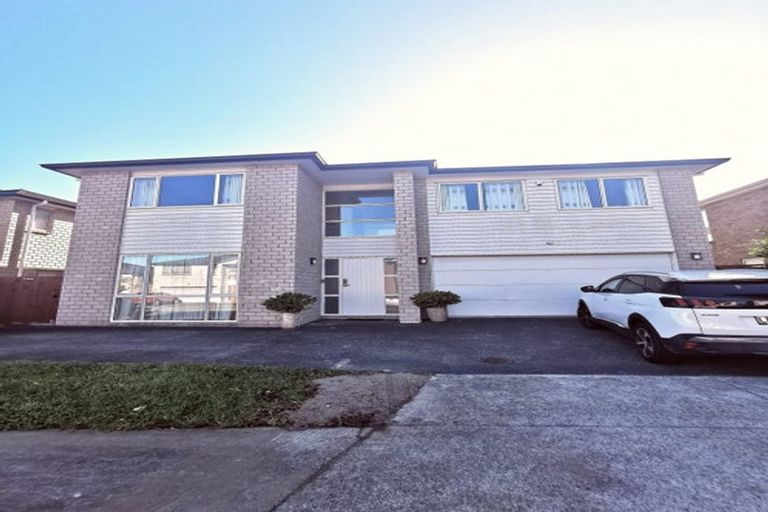 Photo of property in 72 Castlederg Drive, Flat Bush, Auckland, 2019