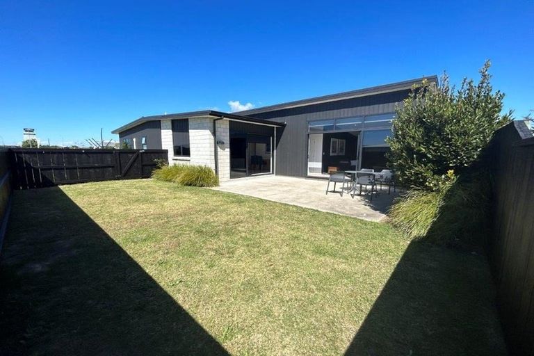 Photo of property in 2 Franks Way, Papamoa Beach, Papamoa, 3118