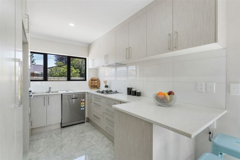 Photo of property in 8c Mahon Place, Papatoetoe, Auckland, 2025