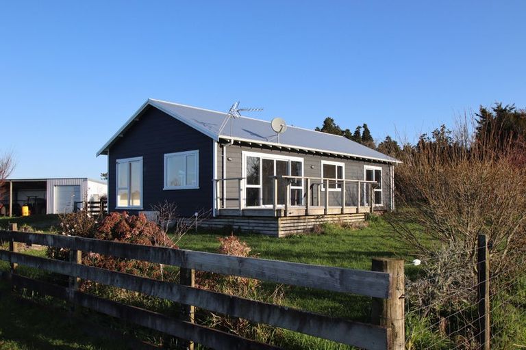 Photo of property in 20 Tariki Road, Tariki, Stratford, 4390