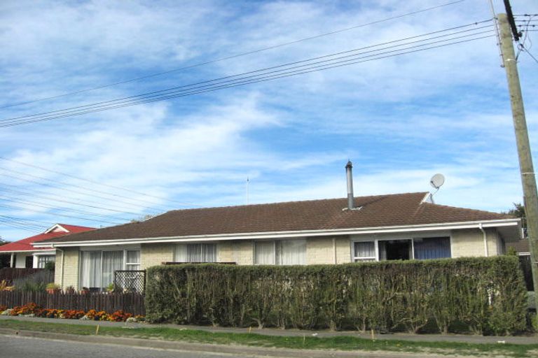 Photo of property in 97 Middlepark Road, Sockburn, Christchurch, 8042