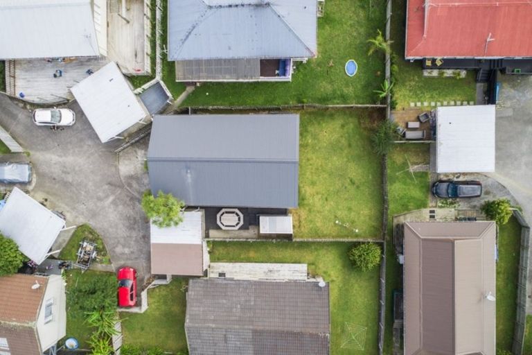 Photo of property in 24a/3 Waimumu Road, Massey, Auckland, 0614