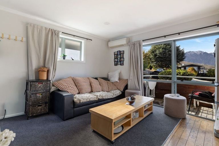 Photo of property in 18 Panorama Terrace, Queenstown, 9300