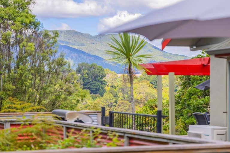 Photo of property in 1/2 Larchwood Grove, Rangatira Park, Taupo, 3330