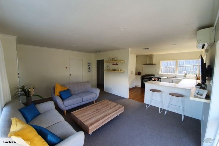 Photo of property in 2/24 Sovereign Place, Glenfield, Auckland, 0629