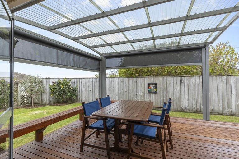 Photo of property in 64 Branch Road, Highlands Park, New Plymouth, 4312
