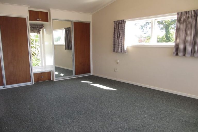 Photo of property in 54 Holly Road, St Albans, Christchurch, 8014