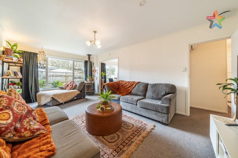 Photo of property in 5 Longfellow Street, Trentham, Upper Hutt, 5018