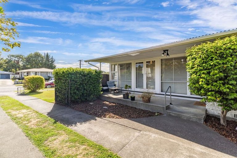 Photo of property in 33 Compton Street, Woolston, Christchurch, 8062