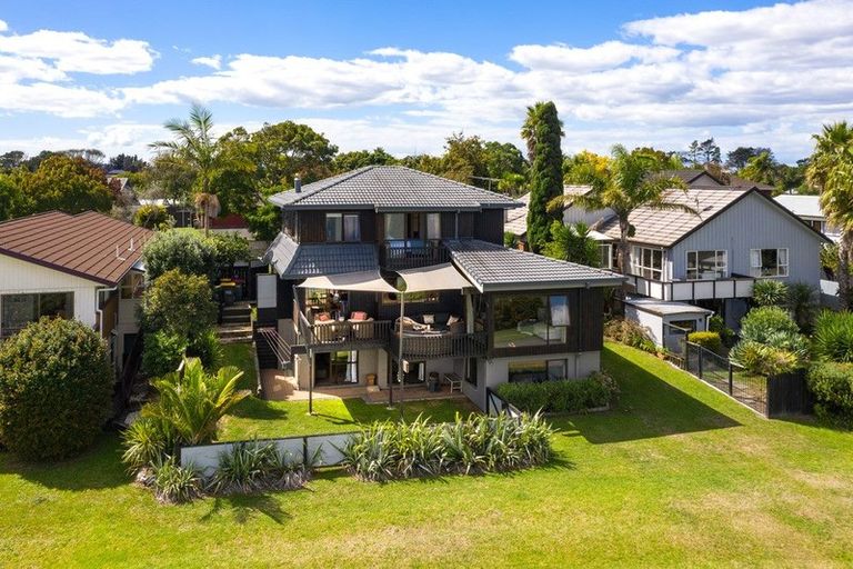 Photo of property in 33 St Annes Crescent, Wattle Downs, Auckland, 2103