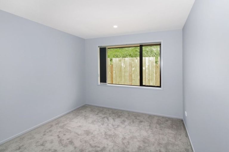 Photo of property in 2 Frederick Place, Whalers Gate, New Plymouth, 4310