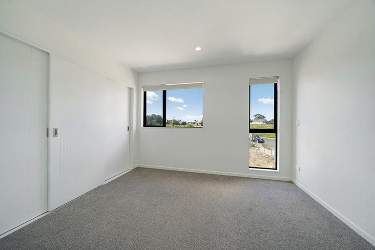 Photo of property in 8 Jabuka Street, Glen Eden, Auckland, 0602