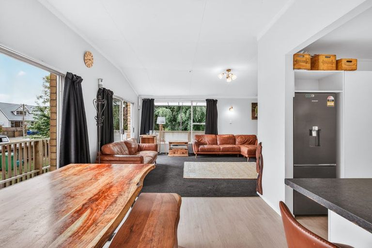 Photo of property in 16 Sunset Street, Hilltop, Taupo, 3330