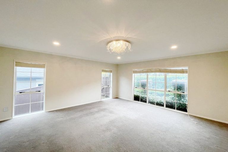 Photo of property in 9 Lucca Crescent, Flat Bush, Auckland, 2019