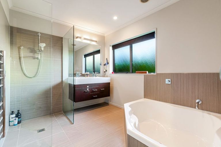 Photo of property in 38 Seamount Drive, Red Beach, 0932