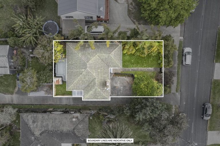 Photo of property in 90 Woodglen Road, Glen Eden, Auckland, 0602