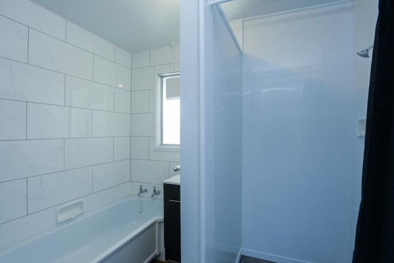 Photo of property in 1/8 Lee Road, Taradale, Napier, 4112