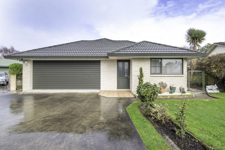 Photo of property in 15a Moyne Avenue, Milson, Palmerston North, 4414