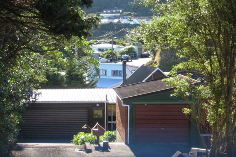 Photo of property in 4 Rajputana Way, Khandallah, Wellington, 6035