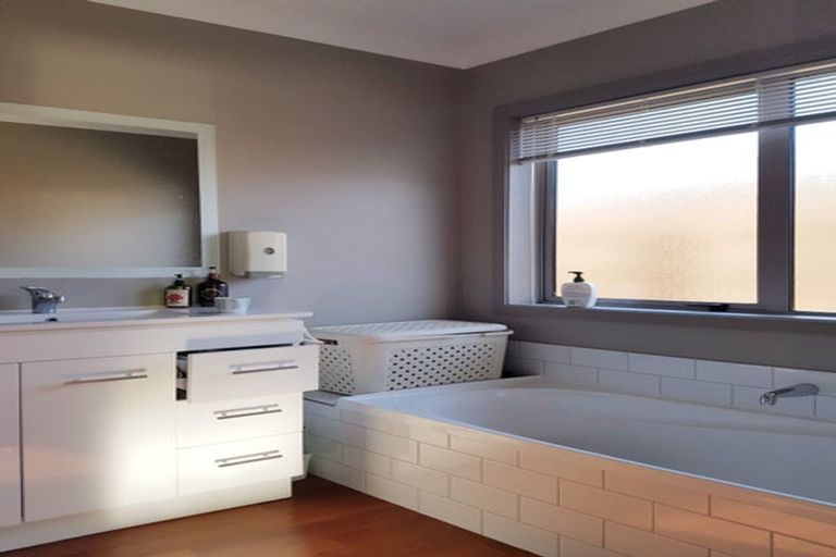 Photo of property in 26 Kelso Grove, Kelson, Lower Hutt, 5010