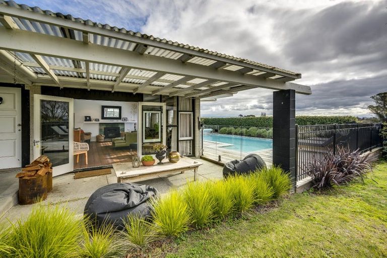 Photo of property in 70 Reynolds Road, Havelock North, 4130