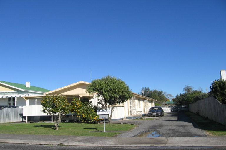 Photo of property in 805 Lawrence Street, Akina, Hastings, 4122