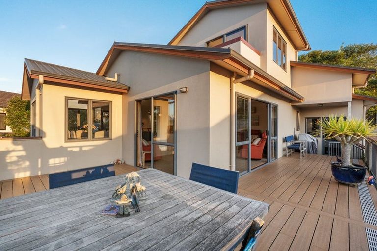 Photo of property in 19 D'urville Place, Gulf Harbour, Whangaparaoa, 0930