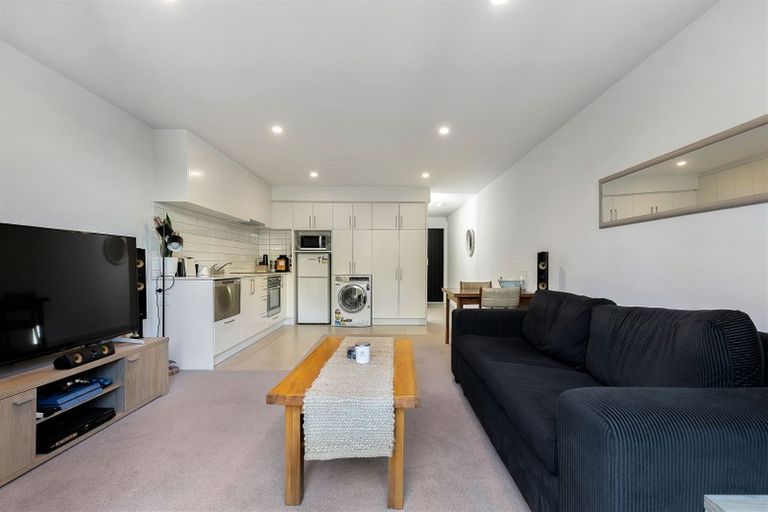 Photo of property in 8/90 Edgeware Road, St Albans, Christchurch, 8014