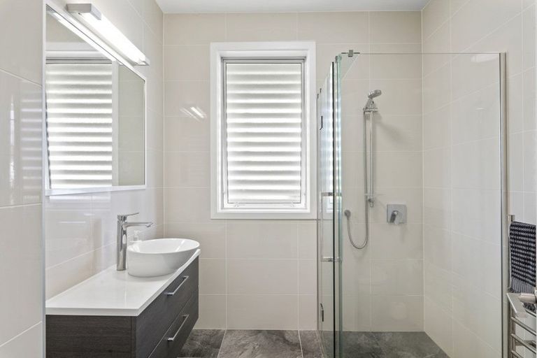 Photo of property in 44 Landmark Terrace, Orewa, 0931