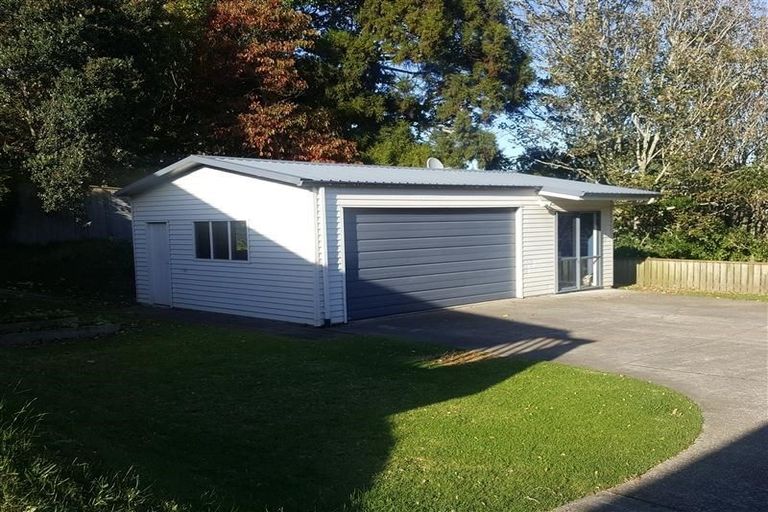 Photo of property in 9 Raniera Street, Glen Avon, New Plymouth, 4312