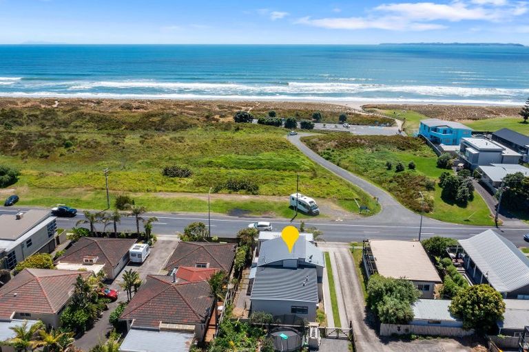 Photo of property in 1008 Papamoa Beach Road, Papamoa Beach, Papamoa, 3118