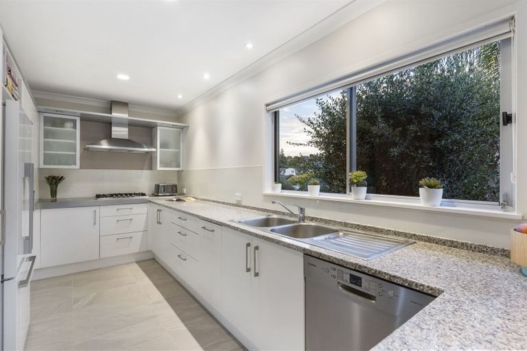 Photo of property in 14 Theodora Place, Mairangi Bay, Auckland, 0630
