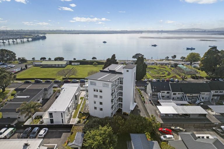 Photo of property in 3/22 Cliff Road, Tauranga, 3110