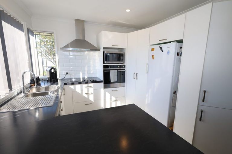 Photo of property in 2 Bill Miller Drive, Papamoa, 3118