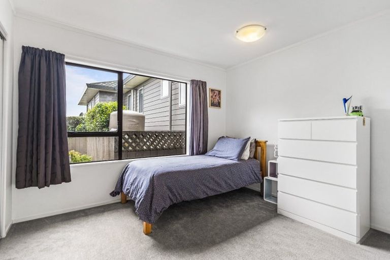 Photo of property in 64 Marellen Drive, Red Beach, 0932