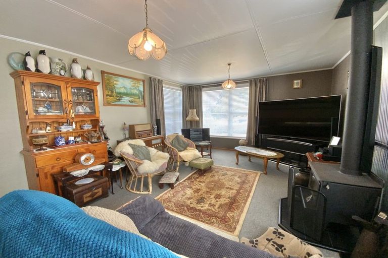 Photo of property in 19 Edward Street, Tokoroa, 3420