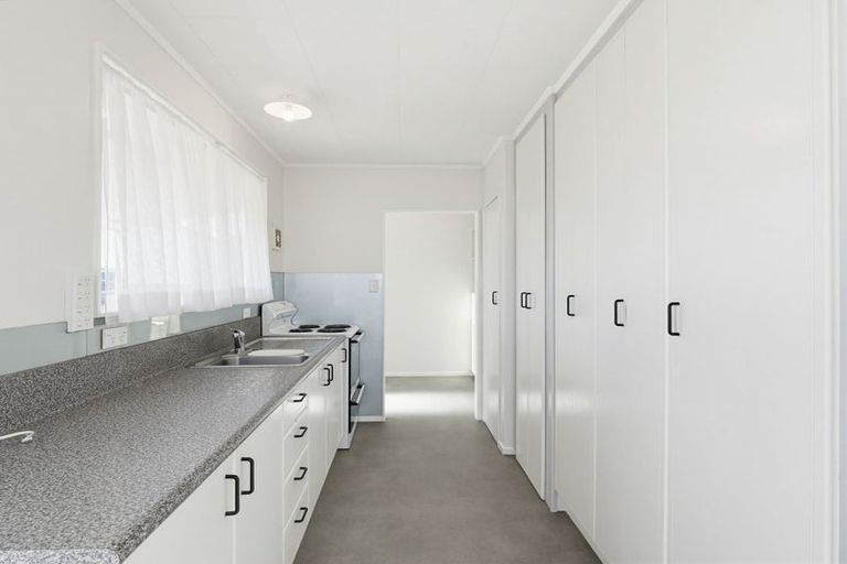 Photo of property in 9 Akepiro Place, Tawhero, Whanganui, 4501