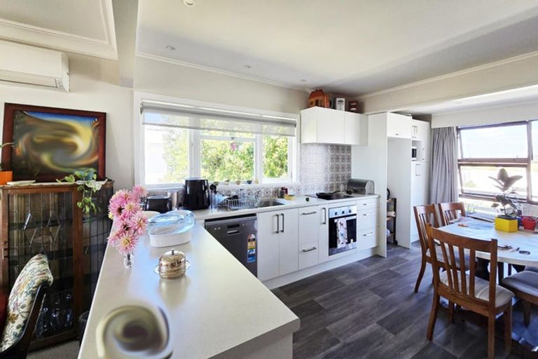 Photo of property in 97 The Esplanade, Westshore, Napier, 4110