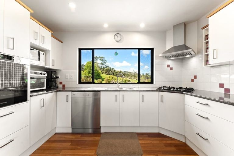 Photo of property in 98 Grange Road, Hahei, Whitianga, 3591