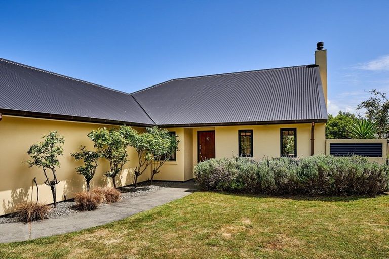 Photo of property in 79 Michael Road, Paraparaumu Beach, Paraparaumu, 5032