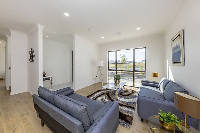 Photo of property in 57 Hikuawa Road, Flat Bush, Auckland, 2019